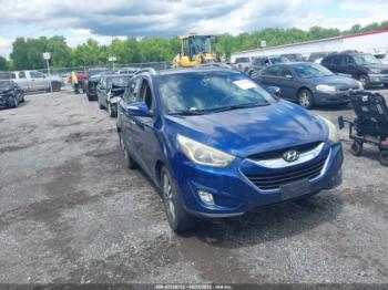  Salvage Hyundai TUCSON