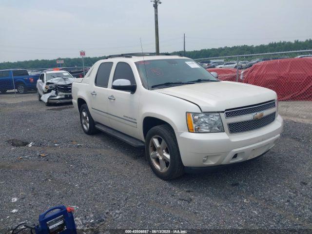 Salvage Chevrolet Avalanche 1500