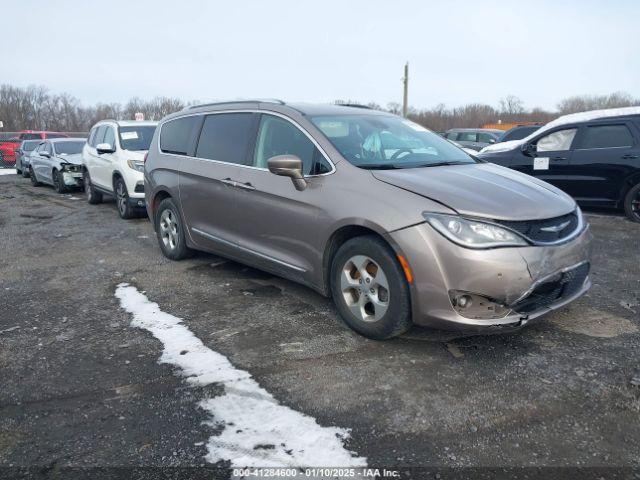  Salvage Chrysler Pacifica