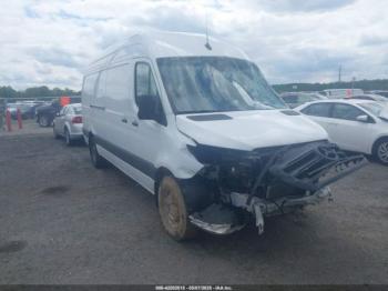  Salvage Mercedes-Benz Sprinter 2500