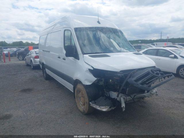  Salvage Mercedes-Benz Sprinter 2500