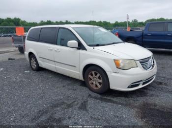  Salvage Chrysler Town & Country