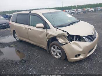  Salvage Toyota Sienna