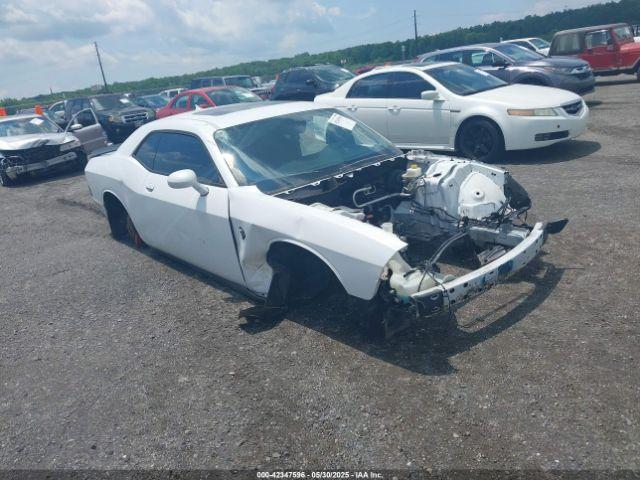  Salvage Dodge Challenger