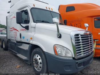  Salvage Freightliner Cascadia 125