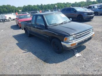  Salvage Toyota Pickup
