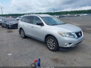  Salvage Nissan Pathfinder