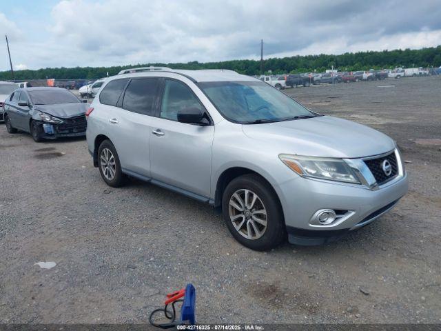 Salvage Nissan Pathfinder