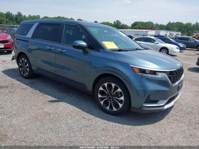  Salvage Kia Carnival