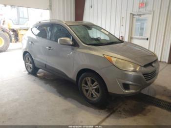  Salvage Hyundai TUCSON