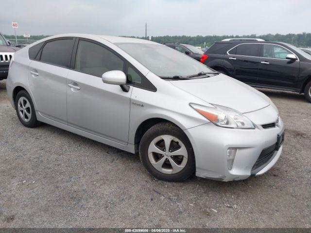  Salvage Toyota Prius