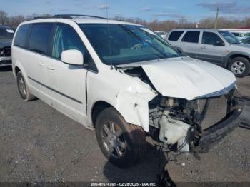  Salvage Chrysler Town & Country