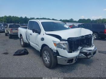  Salvage Nissan Titan