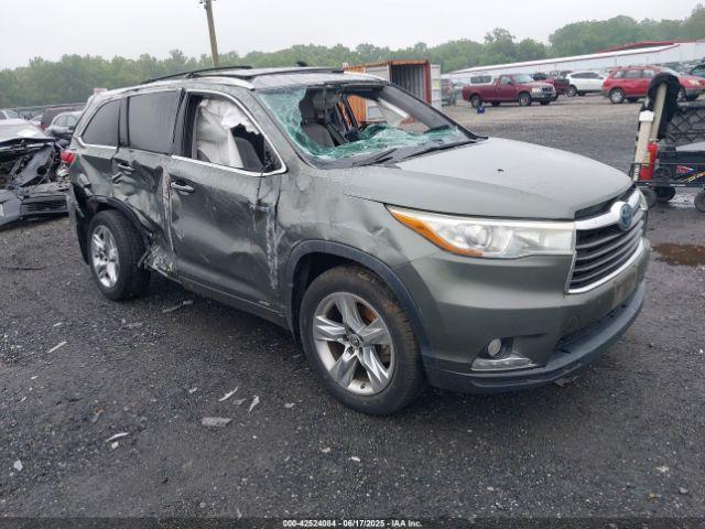  Salvage Toyota Highlander