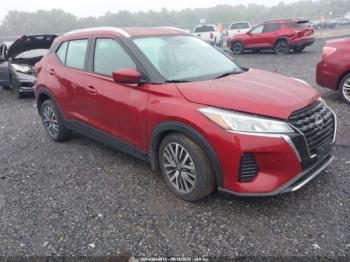  Salvage Nissan Kicks