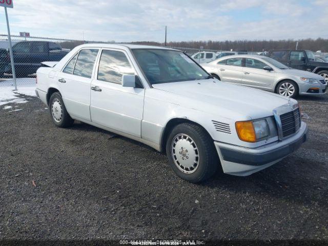  Salvage Mercedes-Benz 300