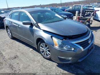  Salvage Nissan Altima