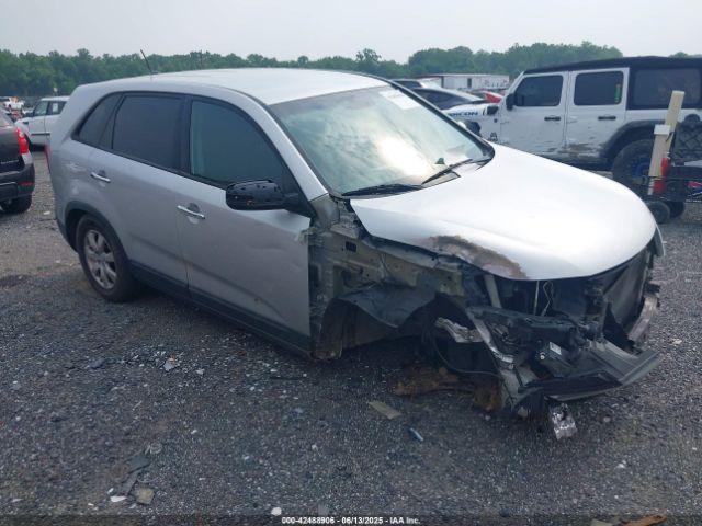  Salvage Kia Sorento