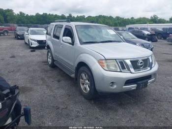  Salvage Nissan Pathfinder