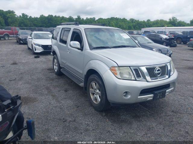  Salvage Nissan Pathfinder
