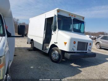  Salvage Freightliner Chassis
