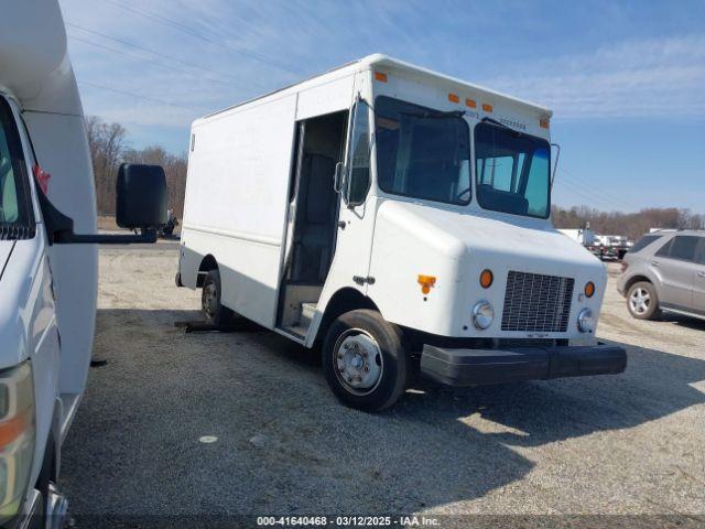  Salvage Freightliner Chassis