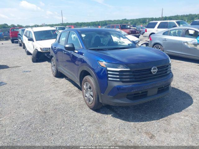  Salvage Nissan Kicks