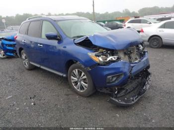  Salvage Nissan Pathfinder