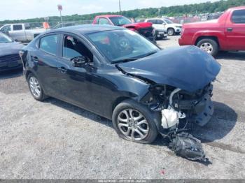  Salvage Toyota Yaris