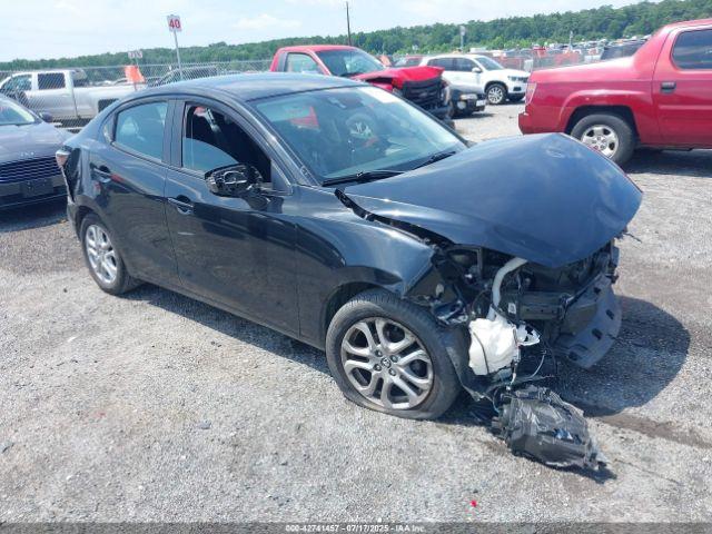  Salvage Toyota Yaris