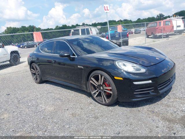  Salvage Porsche Panamera