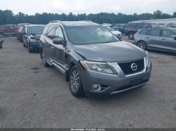  Salvage Nissan Pathfinder