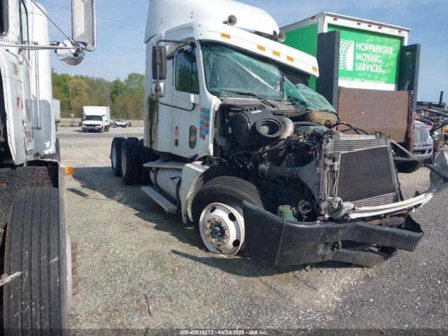  Salvage Freightliner Columbia