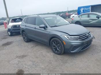  Salvage Volkswagen Tiguan
