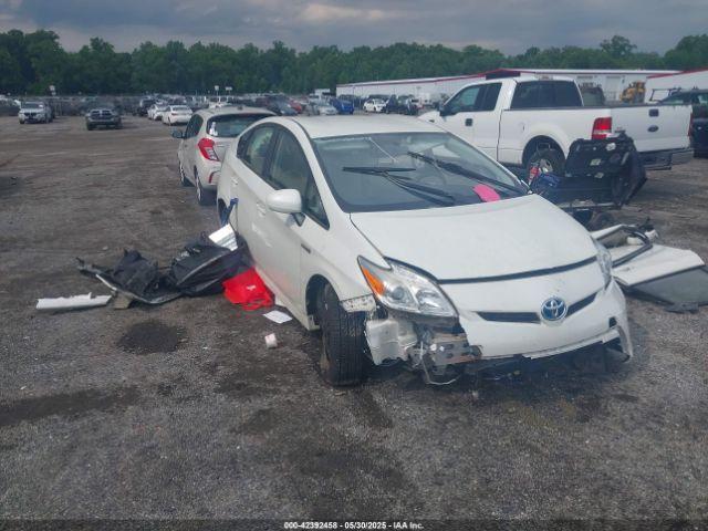  Salvage Toyota Prius