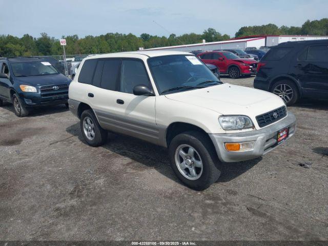  Salvage Toyota RAV4