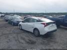 Toyota Prius L Image 10