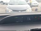 Toyota Prius L Image 9