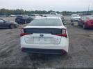 Toyota Prius L Image 11