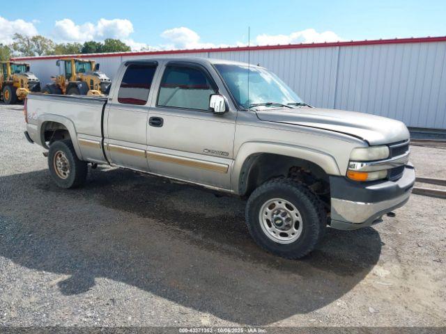  Salvage Chevrolet Silverado 2500