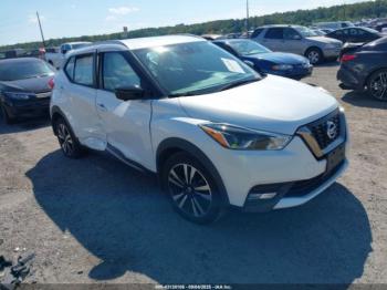  Salvage Nissan Kicks