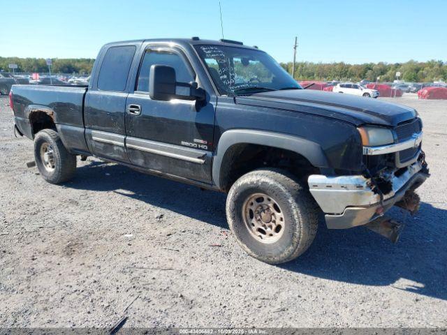  Salvage Chevrolet Silverado 2500