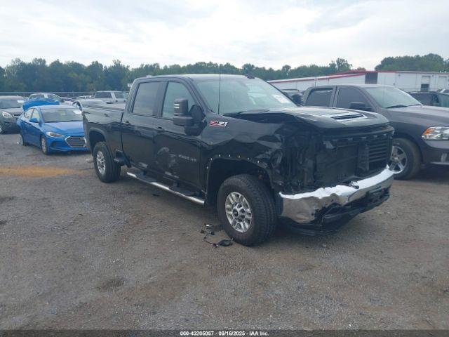  Salvage Chevrolet Silverado 2500