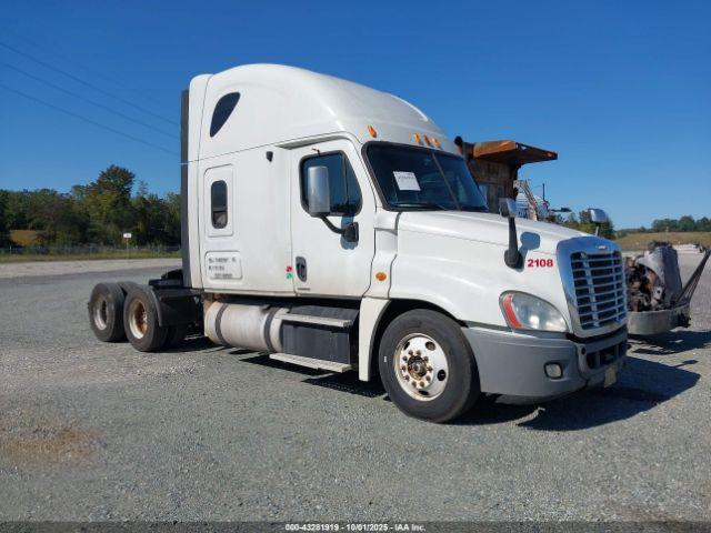  Salvage Freightliner Cascadia 125