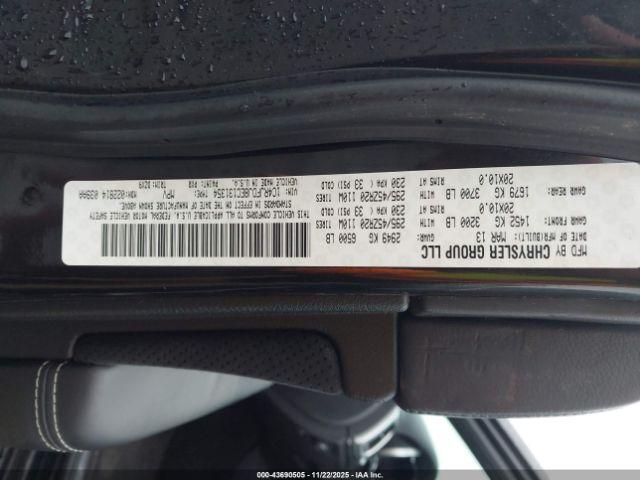 Jeep Grand Cherokee Srt8 Image 11