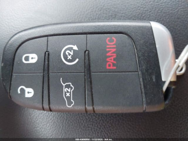 Jeep Grand Cherokee Srt8 Image 10