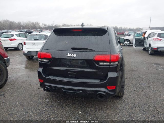 Jeep Grand Cherokee Srt8 Image 13