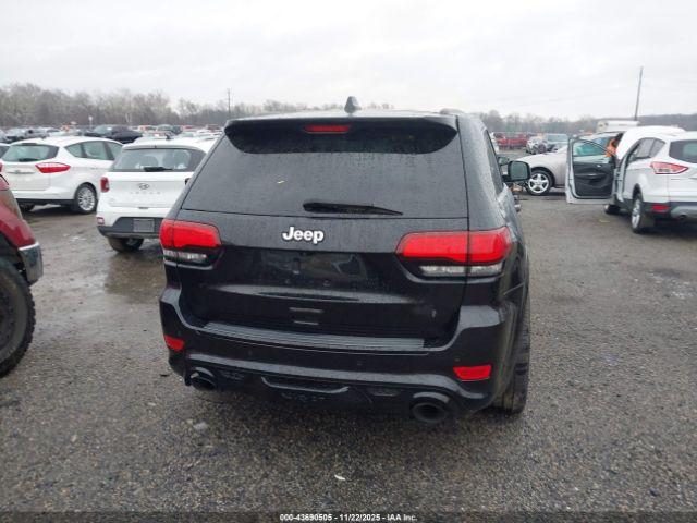 Jeep Grand Cherokee Srt8 Image 13