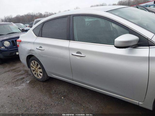 Nissan Sentra S Image 3