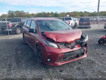  Salvage Toyota Sienna